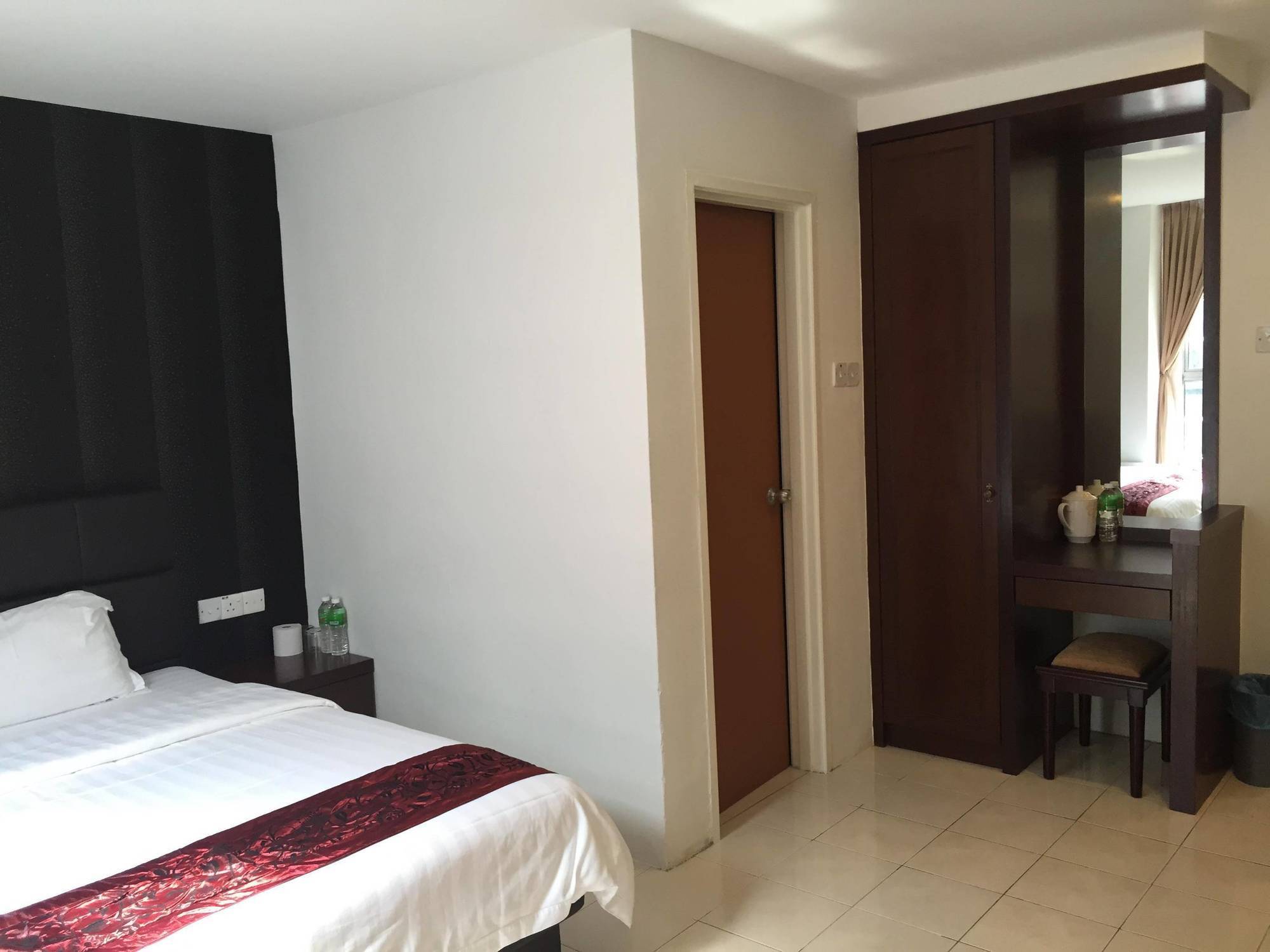 Havona Hotel - Taman Tropika Kulai Zewnętrze zdjęcie