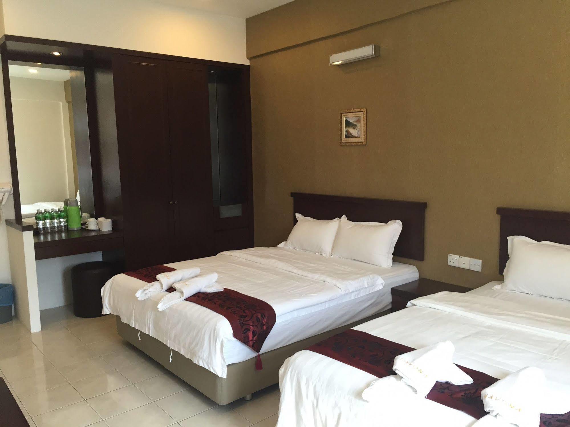 Havona Hotel - Taman Tropika Kulai Zewnętrze zdjęcie